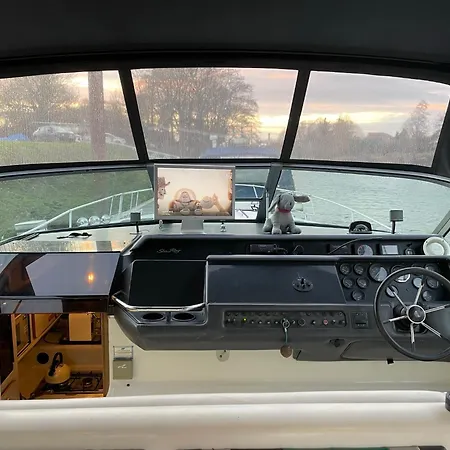 Roxanne - Boat * Skipton