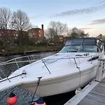 Roxanne - Boat Botel Skipton