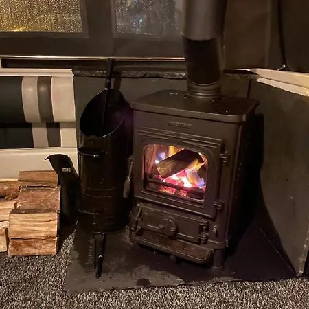 Roxanne - Boat * Skipton