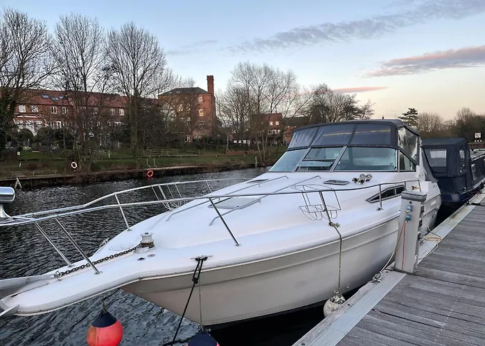 Roxanne - Boat Botel Skipton