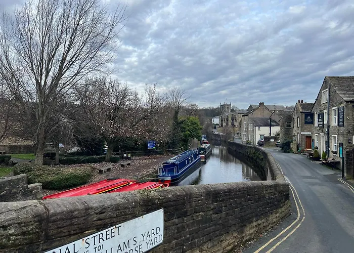 Botel Roxanne - Boat Skipton